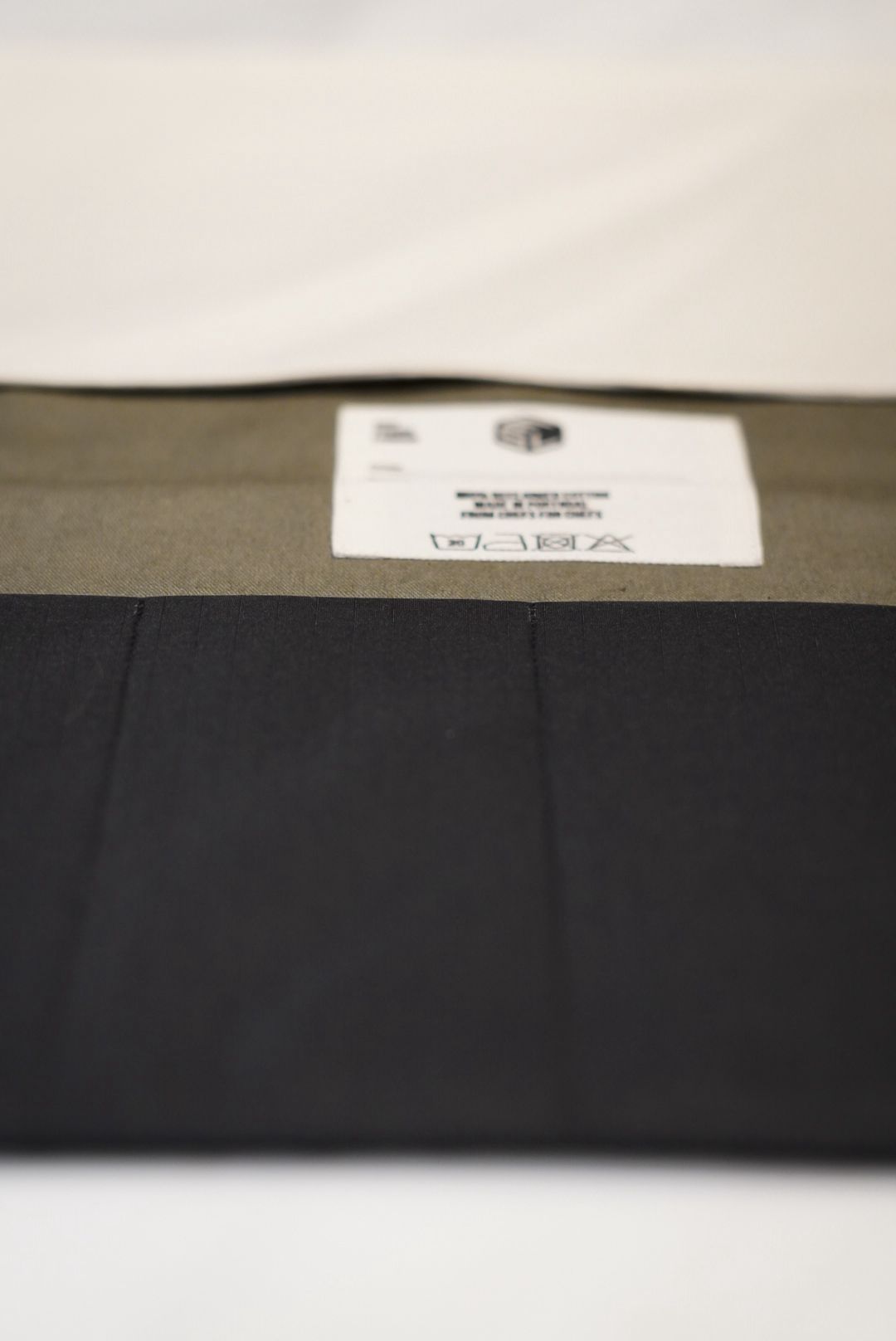 Demi Knife Sleeper - Off-White, Black & Olive