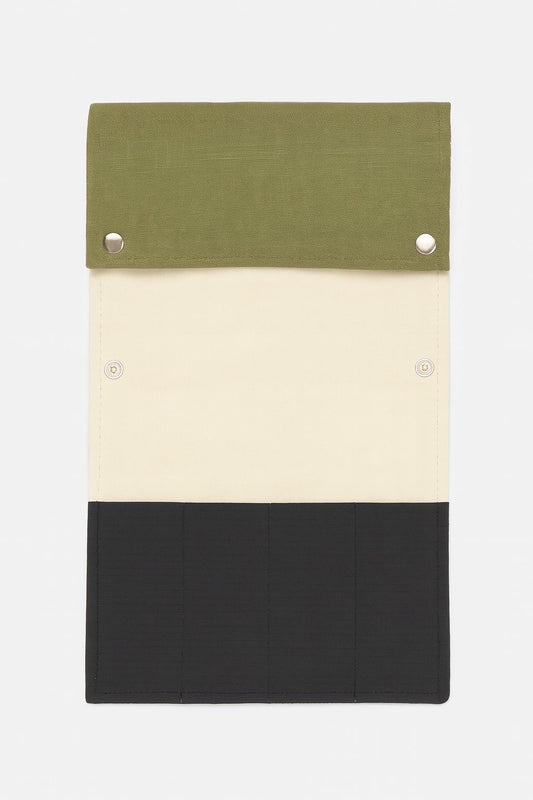 Demi Knife Sleeper - Off-White, Black & Olive
